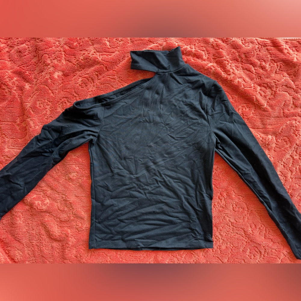 Abercrombie and Fitch black turtle neck